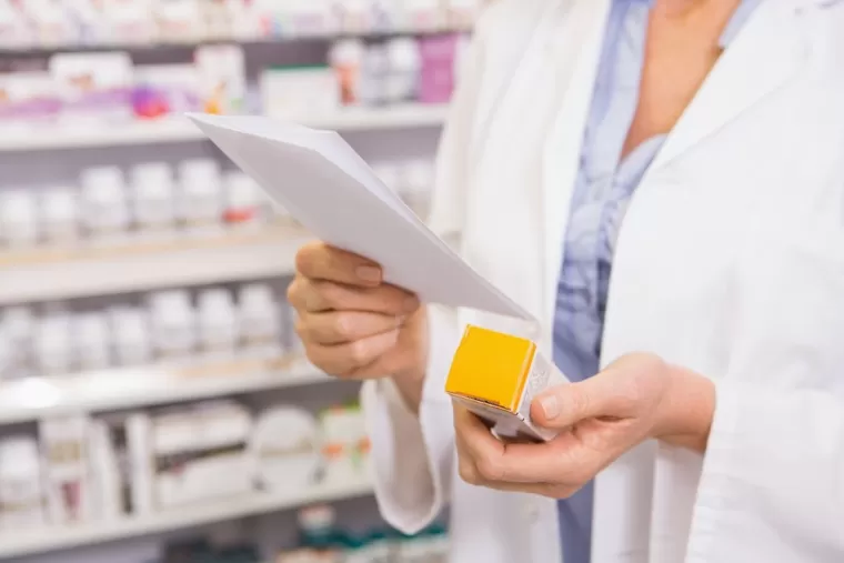 Médicament sous ordonnance pour infection urinaire, Angoulême, Pharmacie Zaari et Robreau